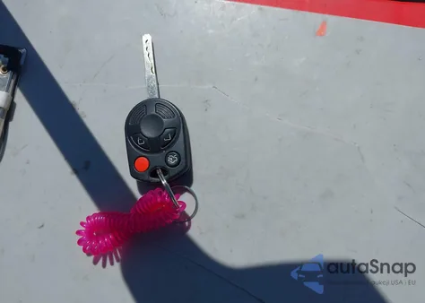 2014 Ford Focus Se z USA, uszkodzony, nr VIN 1FADP3F26EL454563